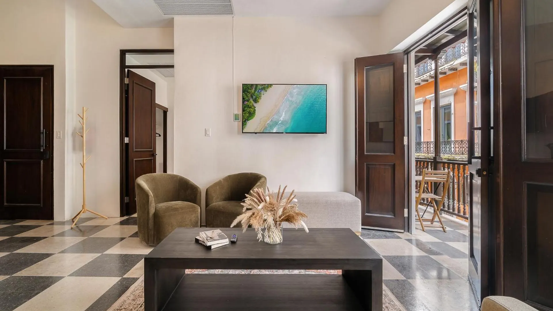 Soho House Private Patio Apartment San Juan